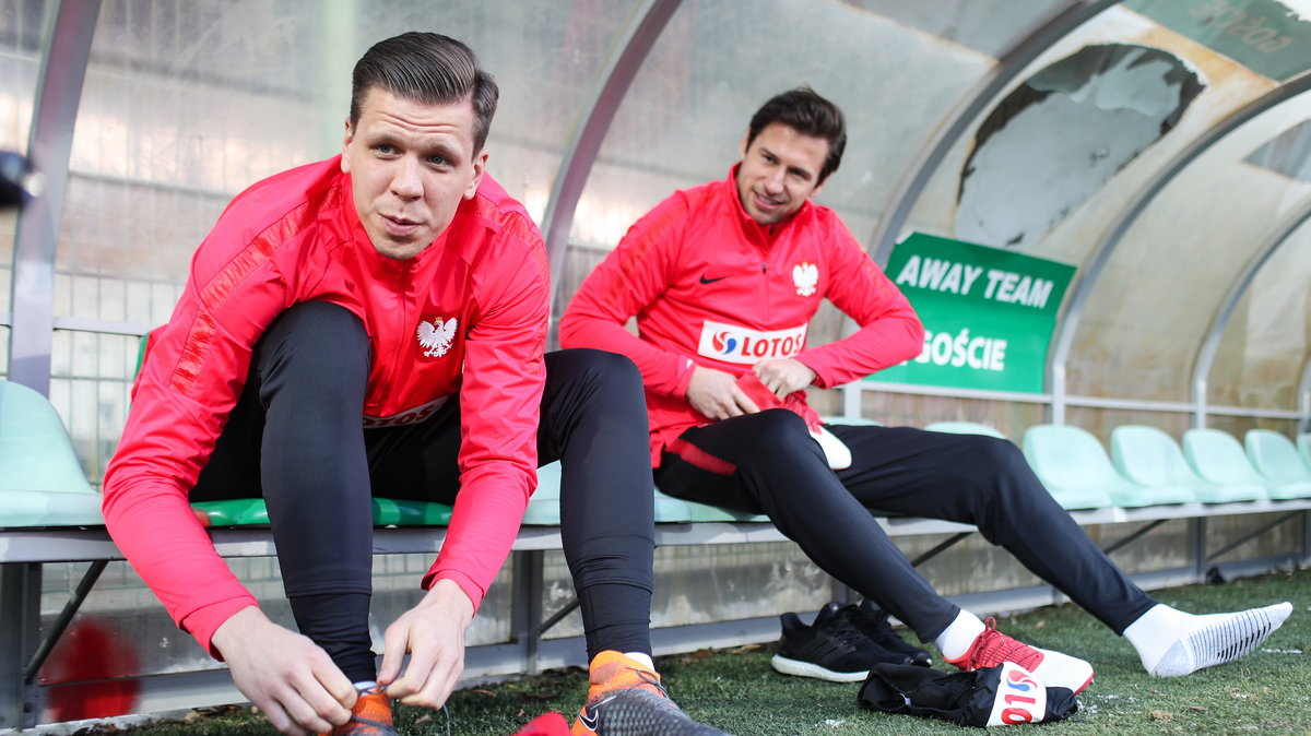 Grzegorz Krychowiak (z prawej) i Wojciech Szczęsny