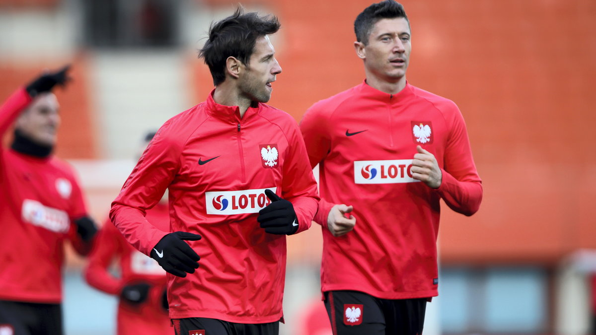 Robert Lewandowski (P) i Grzegorz Krychowiak