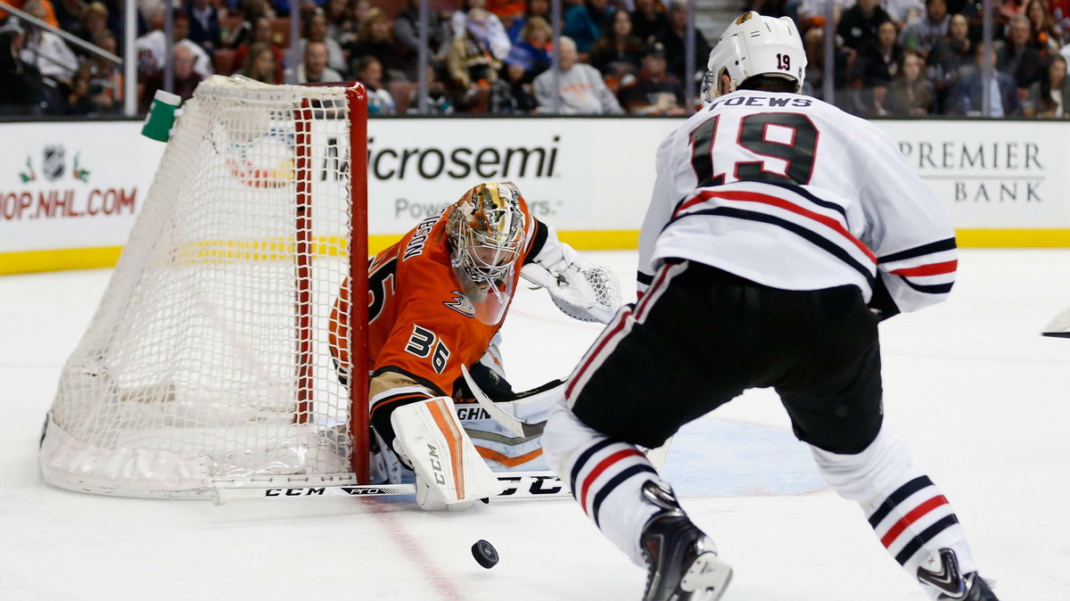 Chicago Blackhawks v Anaheim Ducks