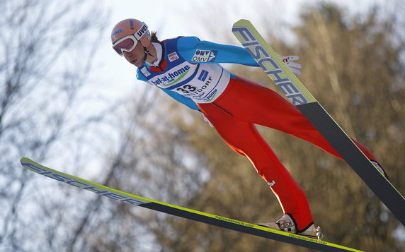 Germany, OBERSTDORF, 2011-02-05T160622Z_01_DOM06_RTRIDSP_3_SKI-JUMPING.jpg