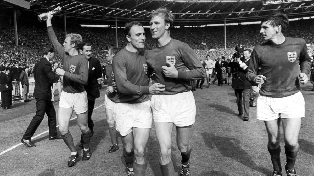 Bobby Moore, George Cohen, Jack Charlton i Martin Peters