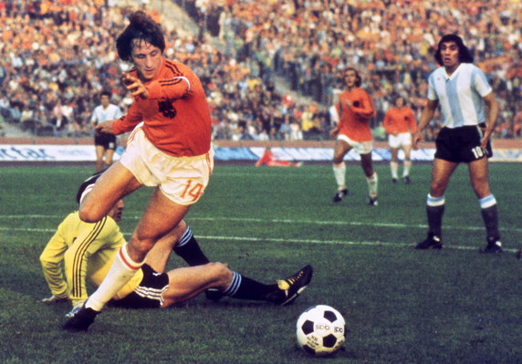 Johan Cruyff - 3 razy (1971, 1973,1974)