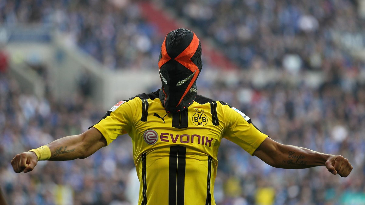 Aubameyang ma problem. Maska nie spodobała się prezesowi BVB