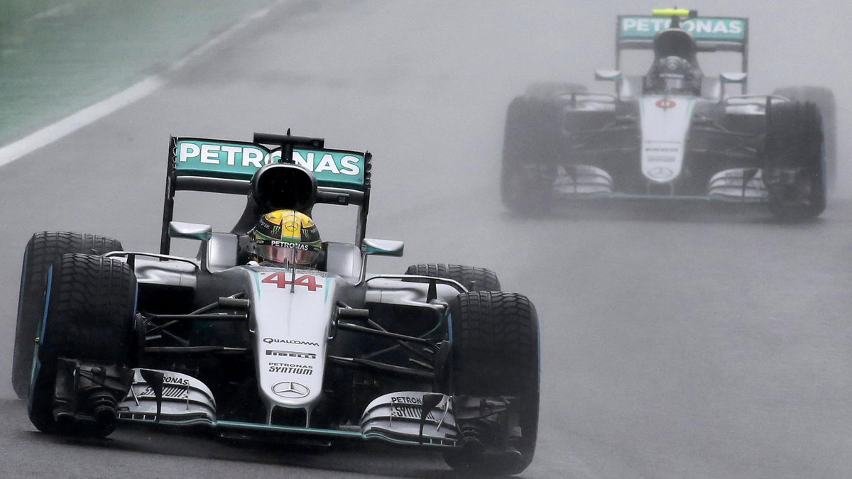 Rosberg (6)  i Hamilton (44)