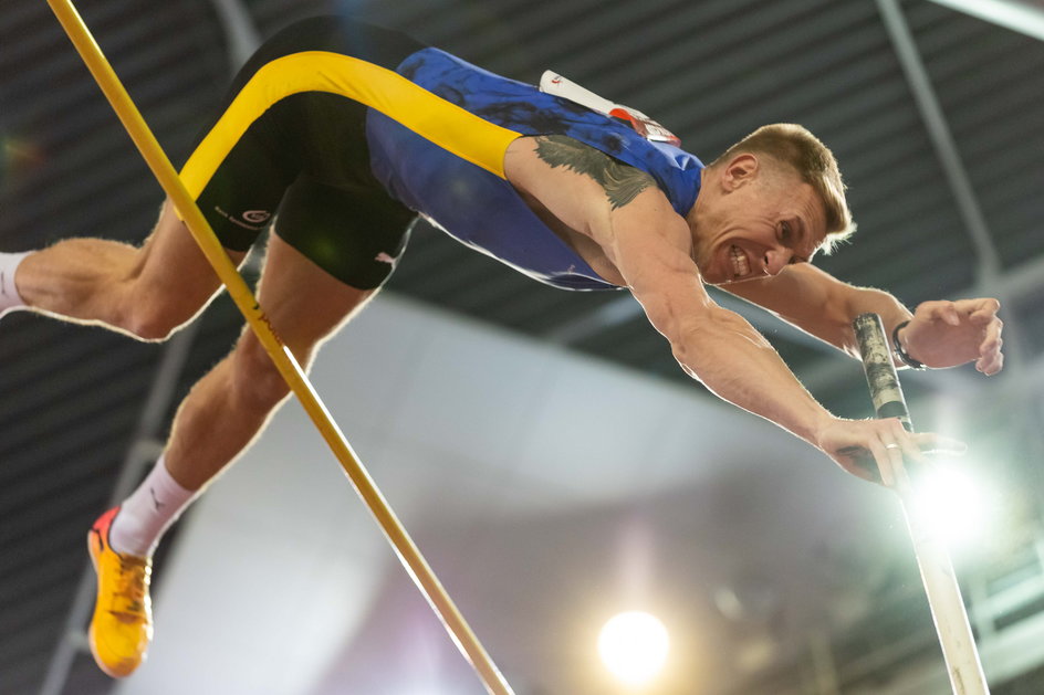 Piotr Lisek w niedzielę w Niemczech wygrał z wynikiem 5,75 m. Pokonał m.in. Sama Kendricksa (również 5,75)