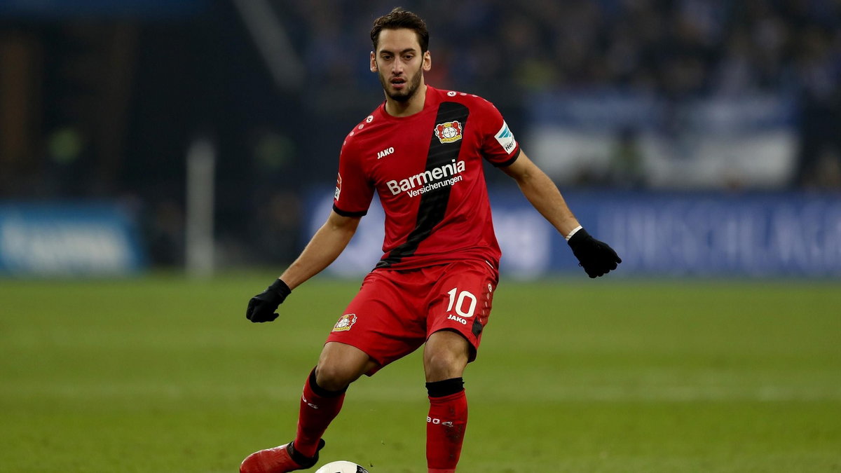 Hakan Calhanoglu oficjalnie piłkarzem AC Milan