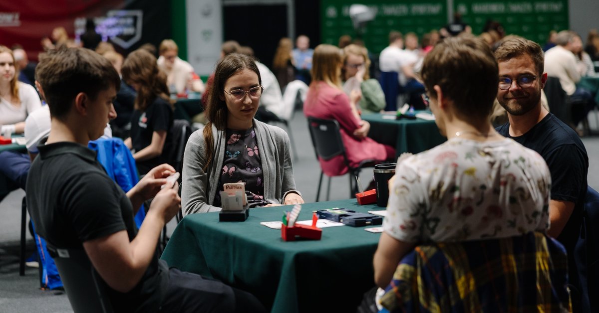 Uniwersytet Warszawski zwycięski w AMP w brydżu sportowym w Krakowie