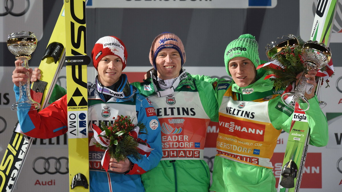 Podium pierwszego konkursu Turnieju Czterech Skoczni