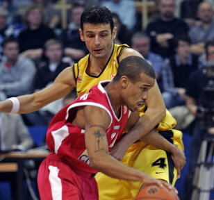 BASKET-EURL-POL-PROKOM-OLYMPIACOS