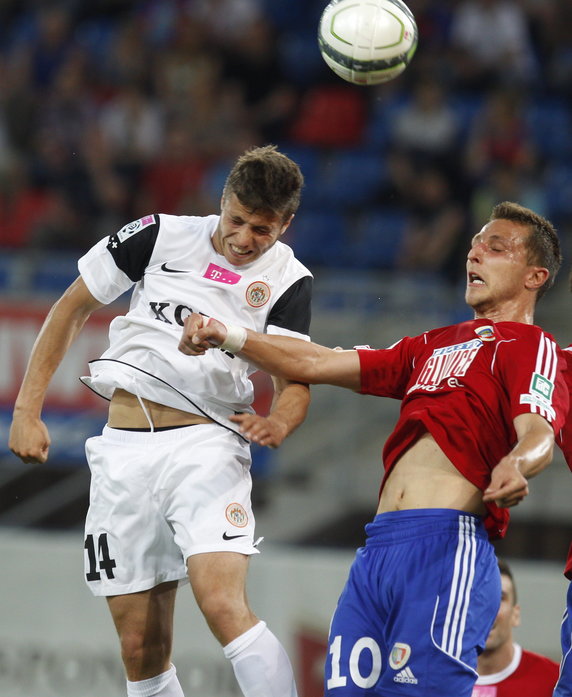 PIŁKARSKA EKSTRAKLASA PIAST KONTRA ZAGŁĘBIE LUBIN (Kamil Wilczek Miłosz Przybecki )