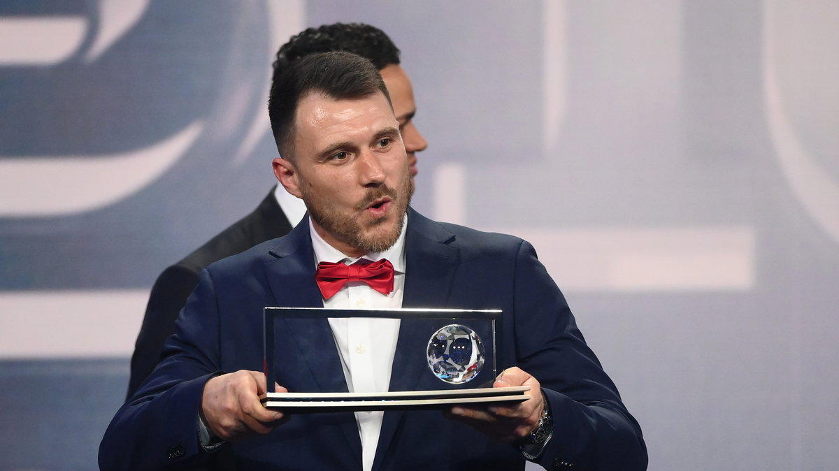 Marcin Oleksy z nagrodą podczas gali FIFA The Best