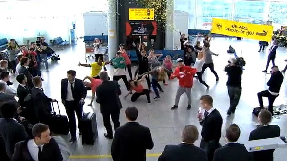 Flashmob dla Borussii Dortmund
