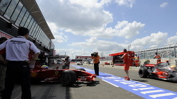 AUTO-F1-SILVERSTONE-MASSA-HAMILTON