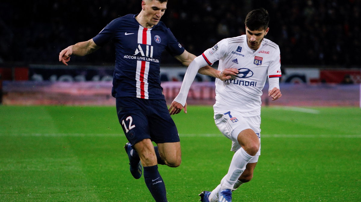 Thomas Meunier (L)