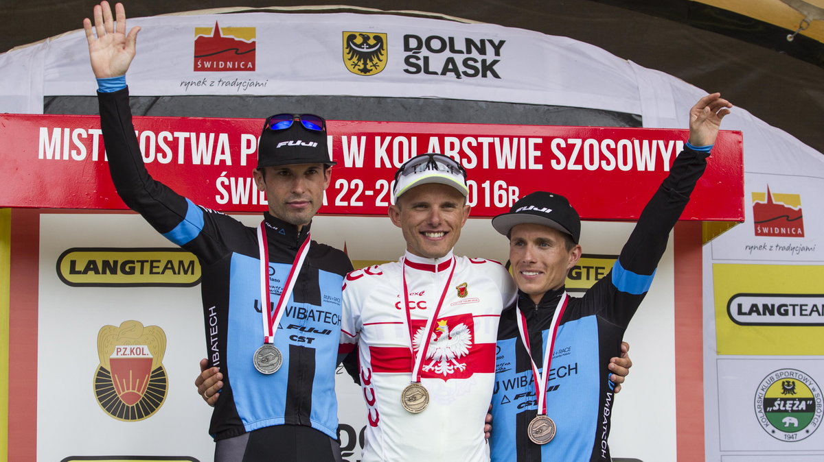 Marek Rutkiewicz (L), Rafał Majka i Sylwester Janiszewski