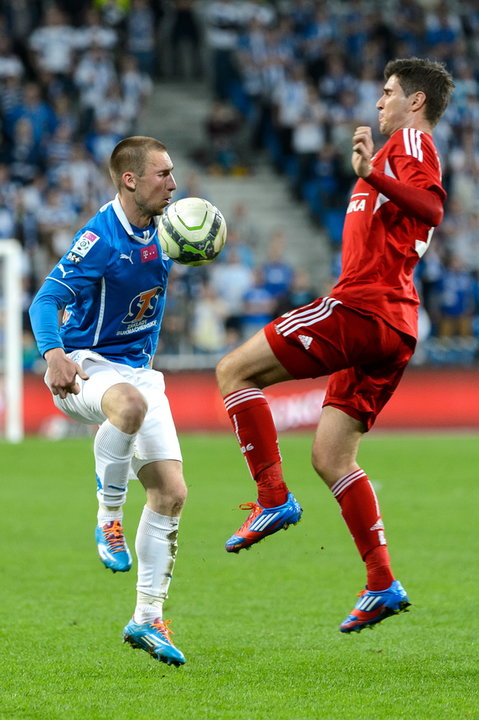 PIŁKA NOŻNA LIGA POLSKA LECH POZNAŃ WISŁA KRAKÓW (Szymon Pawłowski Semir Stilic)