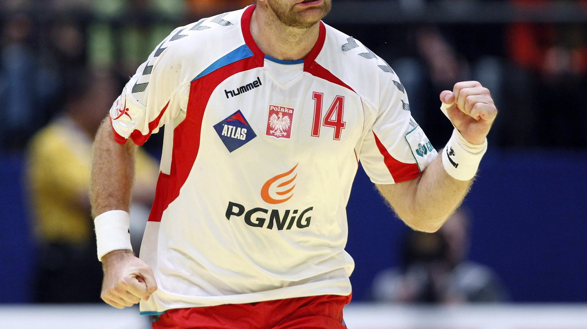 2010-01-30T161023Z_01_EIS09_RTRIDSP_3_HANDBALL-EUROPEAN.jpg