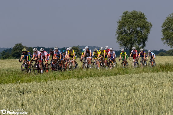 Wyścig ze startu wspólnego juniorów i juniorek