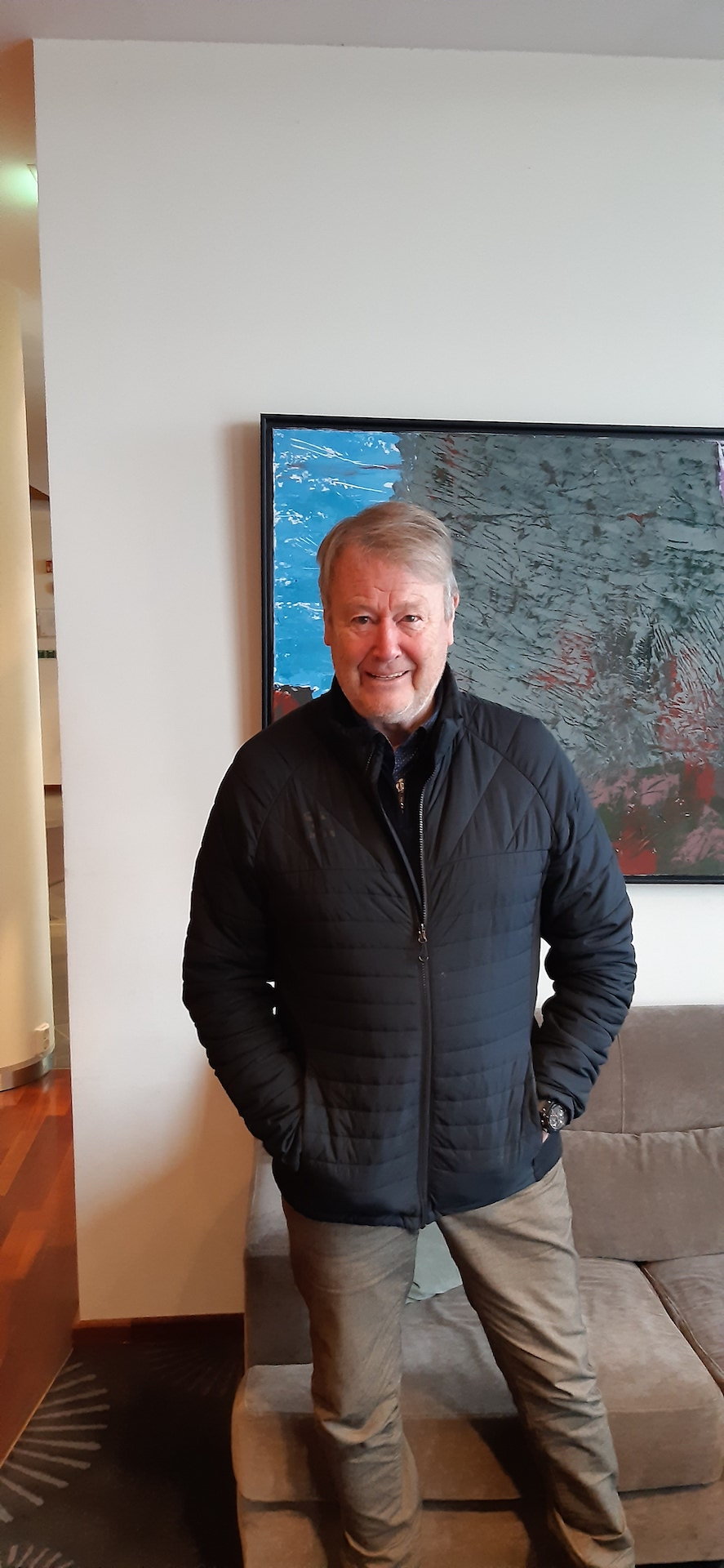 Trener Age Hareide w hotelu Scandic w pobliżu Aker Stadion w Molde