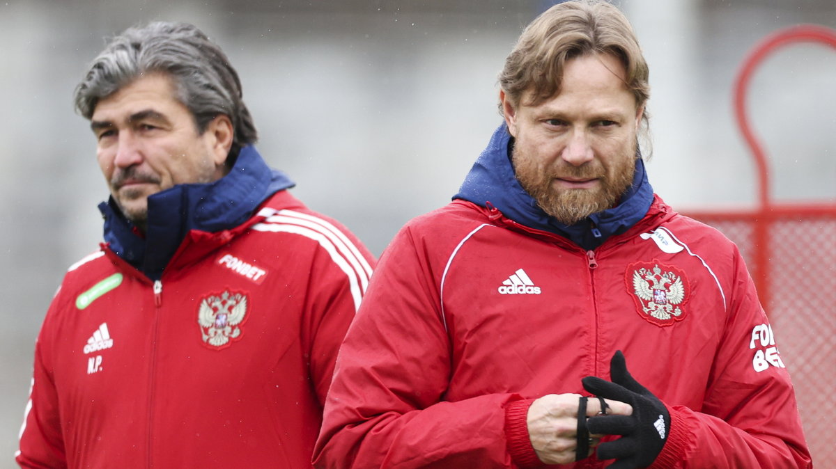 Nikołaj Pisariew (trener rosyjskiej kadry U-21) i Walerij Karpin