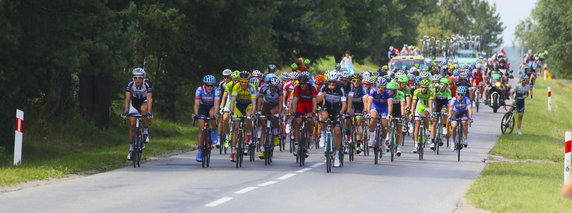 NIWY DALESZYCKIE TOUR DE POLOGNE  (kolarze na trasie)