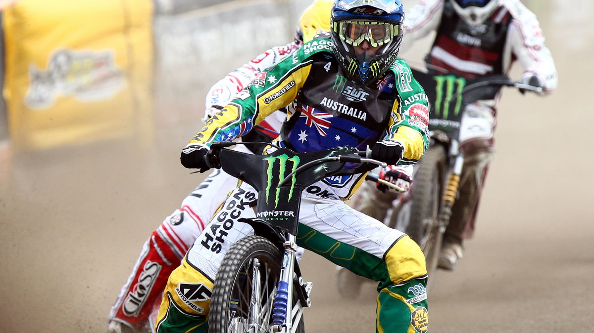 Darcy Ward (L)