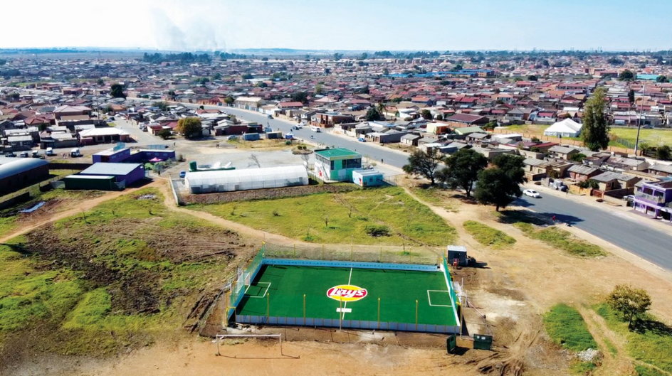 Boisko w w RPA zbudowane w ramach programu Lay’s RePlay