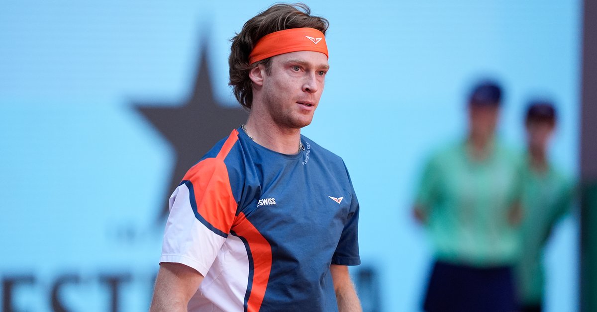 Rosjanin nie obroni tytułu w Madrycie. A to nie koniec fatalnych wieści