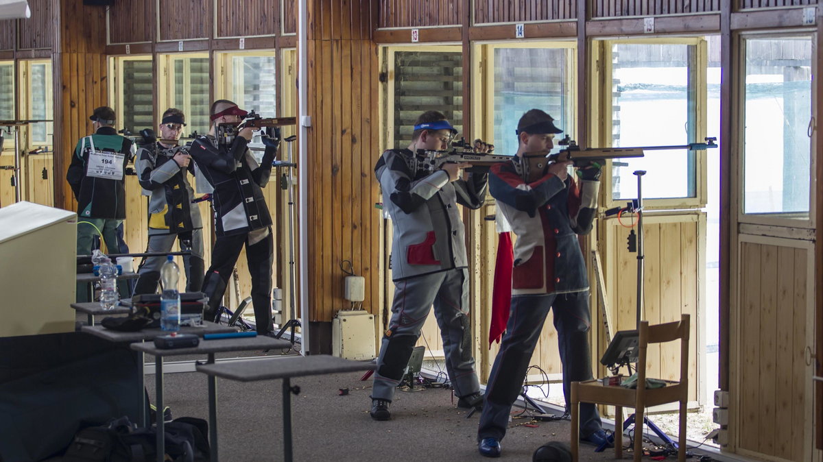 Konkurencja karabinu dowolnego 3x40 strzałów