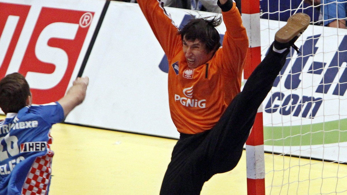 2010-01-30T165553Z_01_POP12_RTRIDSP_3_HANDBALL-EUROPEAN.jpg