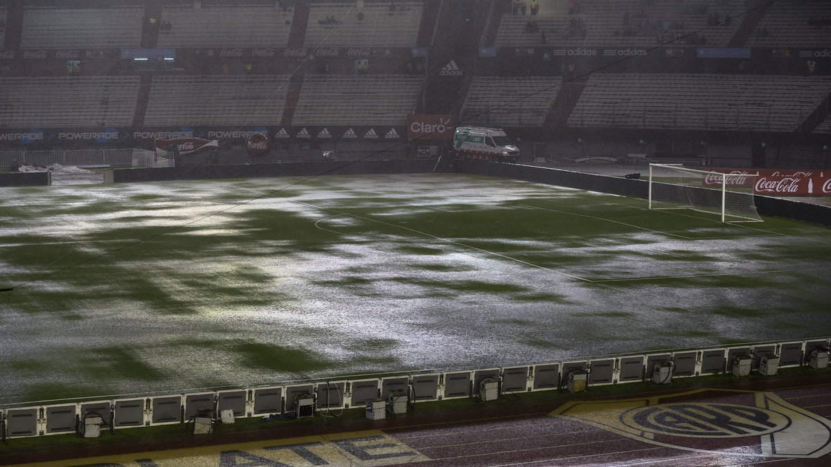 View of the field before the Russia 2018 FIFA World Cup South American Qualifiers football match Argentina vs Brazil, in Buenos Aires, on November 12, 2015. The match has been cancelled due to heavy rains and will be held on November 13. AFP PHOTO / JUAN 