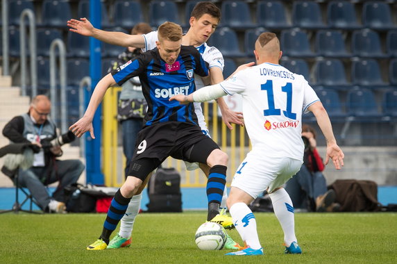 PIŁKA NOŻNA LIGA POLSKA ZAWISZA BYDGOSZCZ LECH POZNAŃ (Jakub Wójcicki Mateusz Możdżeń Gergo Lovrencsics)