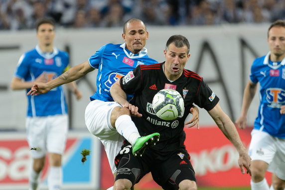 PIŁKA NOŻNA LIGA POLSKA LECH POZNAŃ GÓRNIK ZABRZE ( Daylon Claasen Radosław Sobolewski)