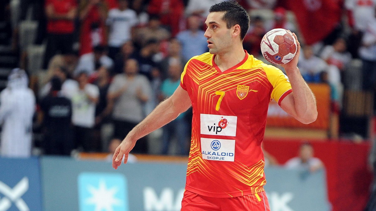 KIRIL LAZAROV