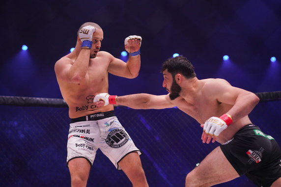 Walka Mamed Chalidow - Tomasz Narkun (fot. KSW/Sebastian Rudnicki)