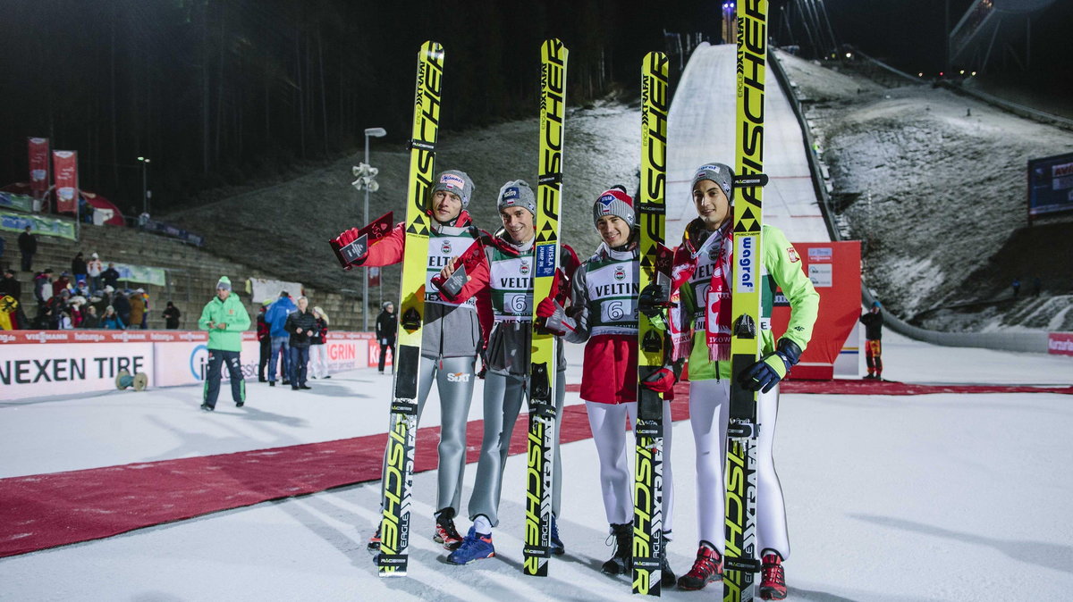 03.12.2016 FIS PUCHAR SWIATA W SKOKACH NARCIARSKICH KLINGENTHAL 2016. KONKURS DRUZYNOWY