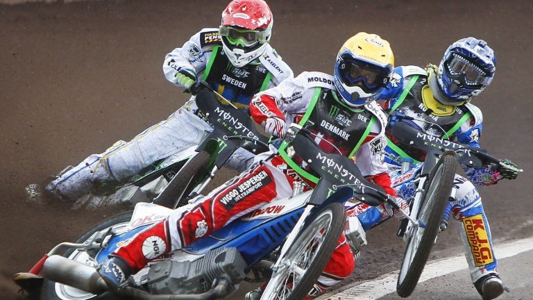 Nicki Pedersen (w środku)