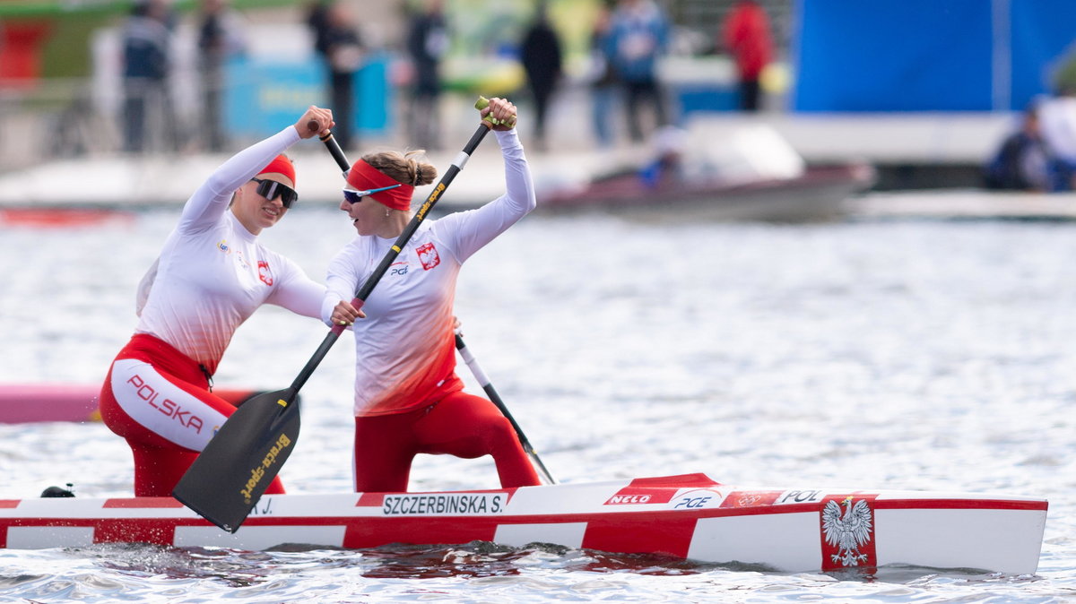 Sylwia Szczerbińska i Julia Walczak