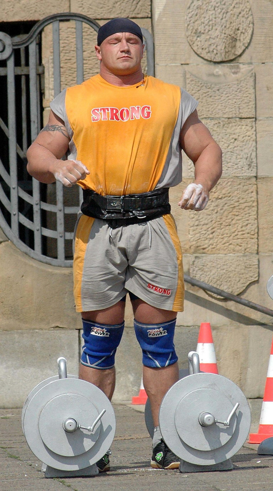 Mariusz Pudzianowski w 2004 r.