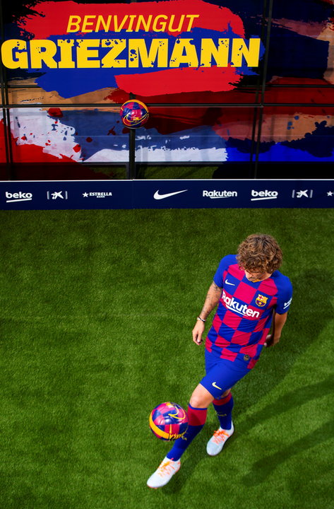 epa07717179 - SPAIN SOCCER BARCELONA (ANTOINE GRIEZMANN PRESENTED IN BARCELONA)