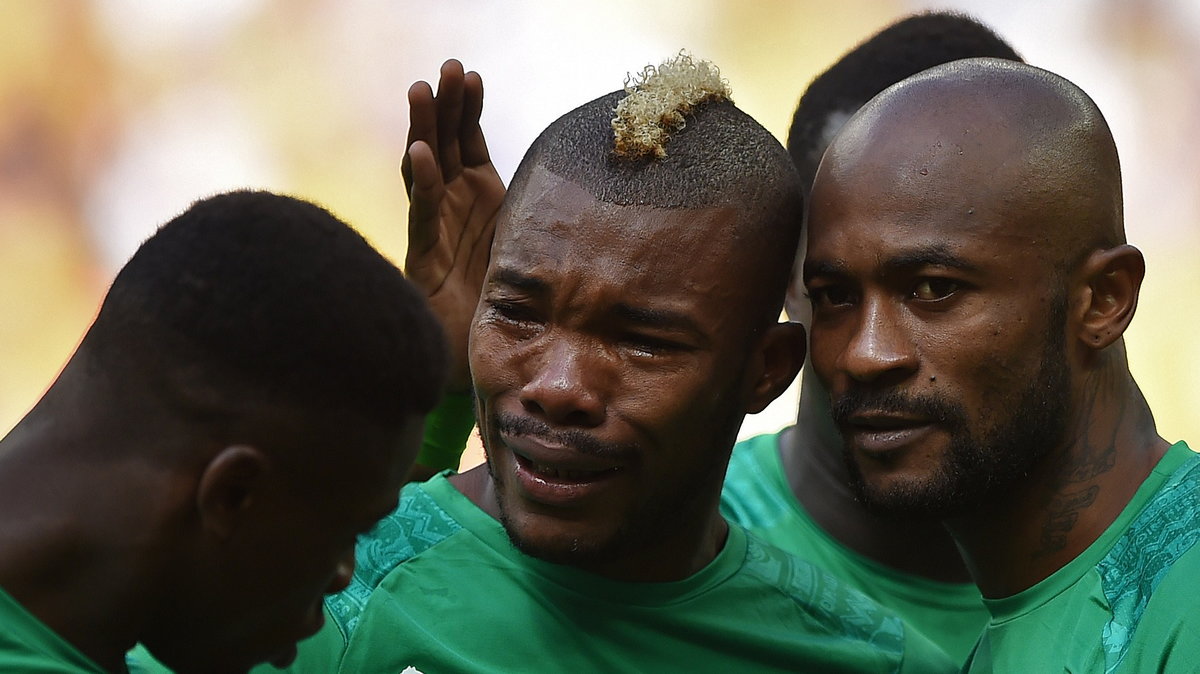 Serey Die (w środku)