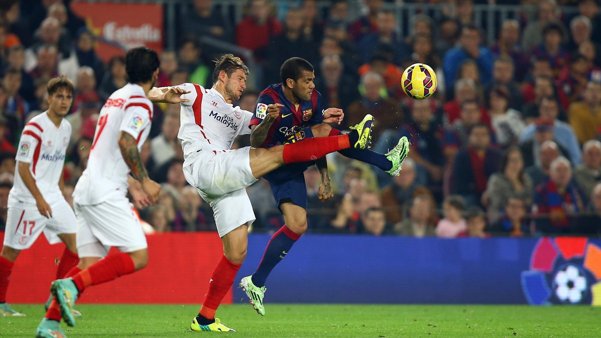 Dani Alves Grzegorz Krychowiak