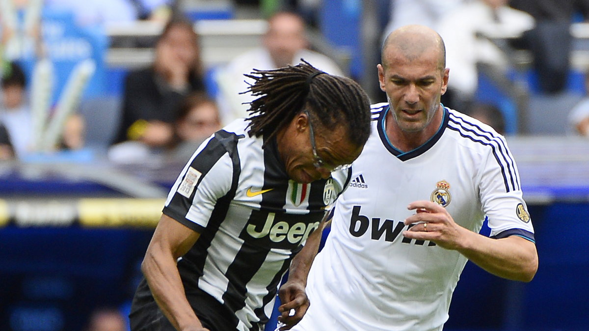 Edgar Davids (L) i Zinedine Zidane (P)