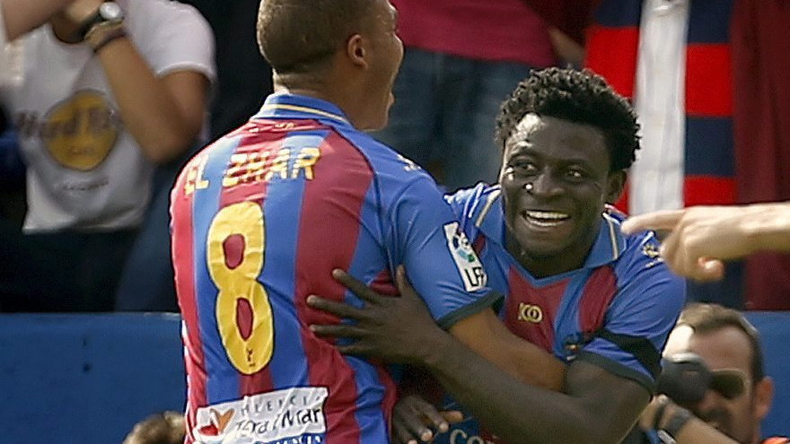 Obafemi Martins (P)