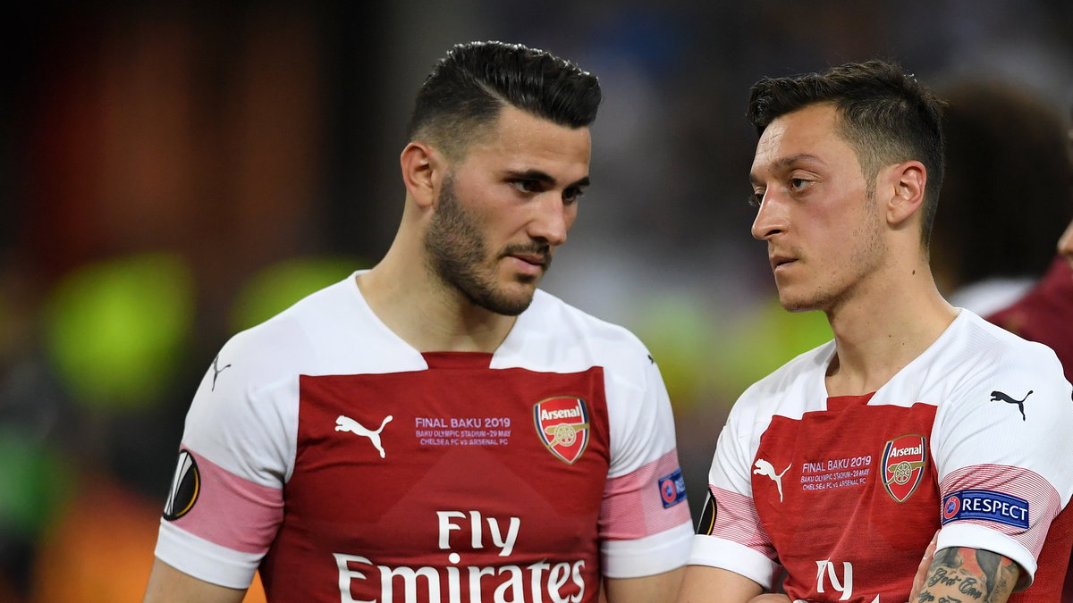 Mesut Oezil i Sead Kolasinac