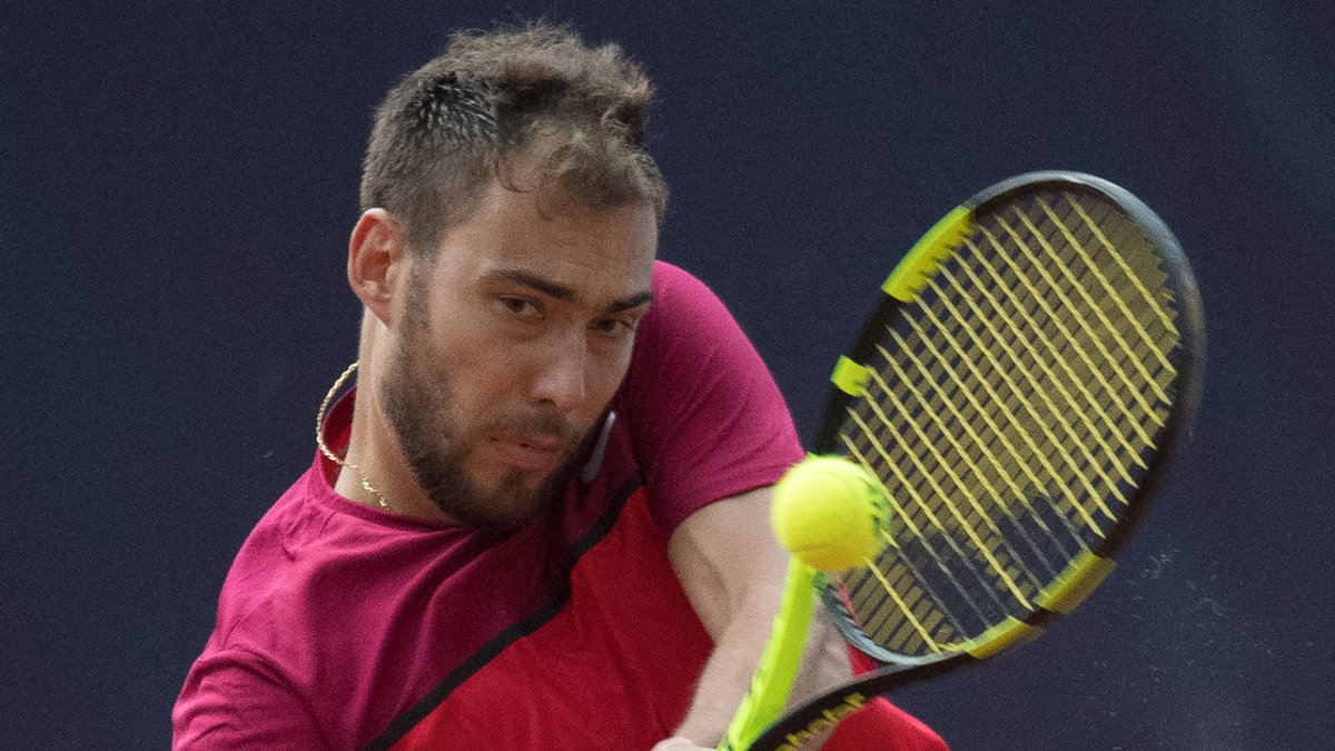 Jerzy Janowicz swój największy tenisowy sukces odniósł w 2013 roku, kiedy to awansował do półfinału Wimledonu.