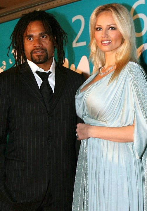 Christian Karembeu i Adriana Sklenarikova w listopadzie 2006 r.