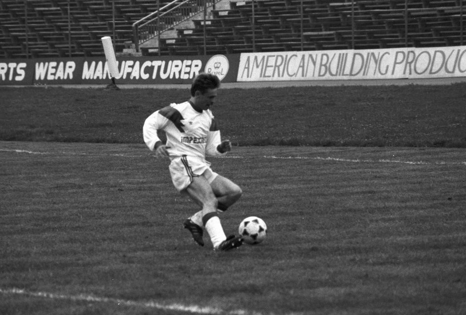 Adam Zejer podczas meczu I ligi, Zagłębie Lubin vs Wisła Kraków, rozgrywanego na stadionie Górniczego Ośrodka Sportu.