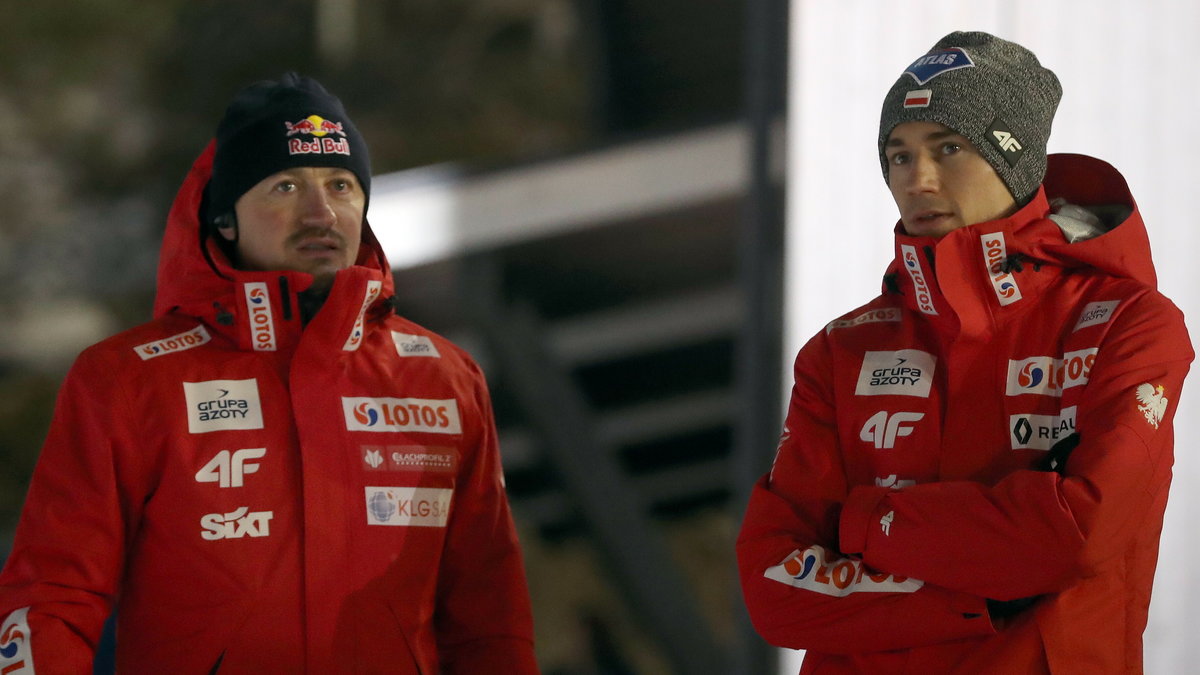 Adam Małysz (L) i Kamil Stoch