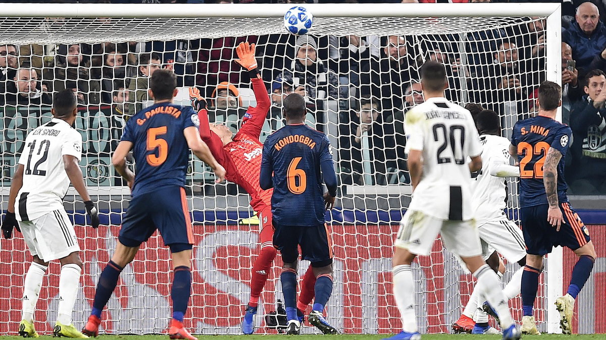 epa07193691 - ITALY SOCCER UEFA CHAMPIONS LEAGUE (Juventus FC vs Valencia)